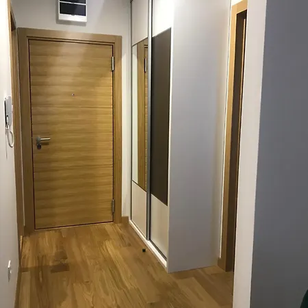 Luciano 公寓 诺威萨